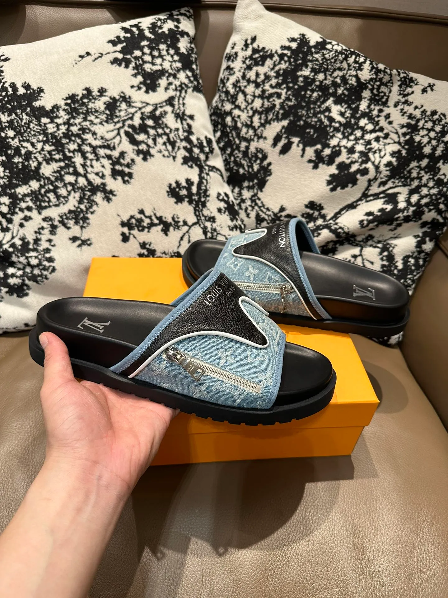 Men's shoes 💰340💰 LV zipper new style, cowhide surface, sheepskin lining, size 36-46